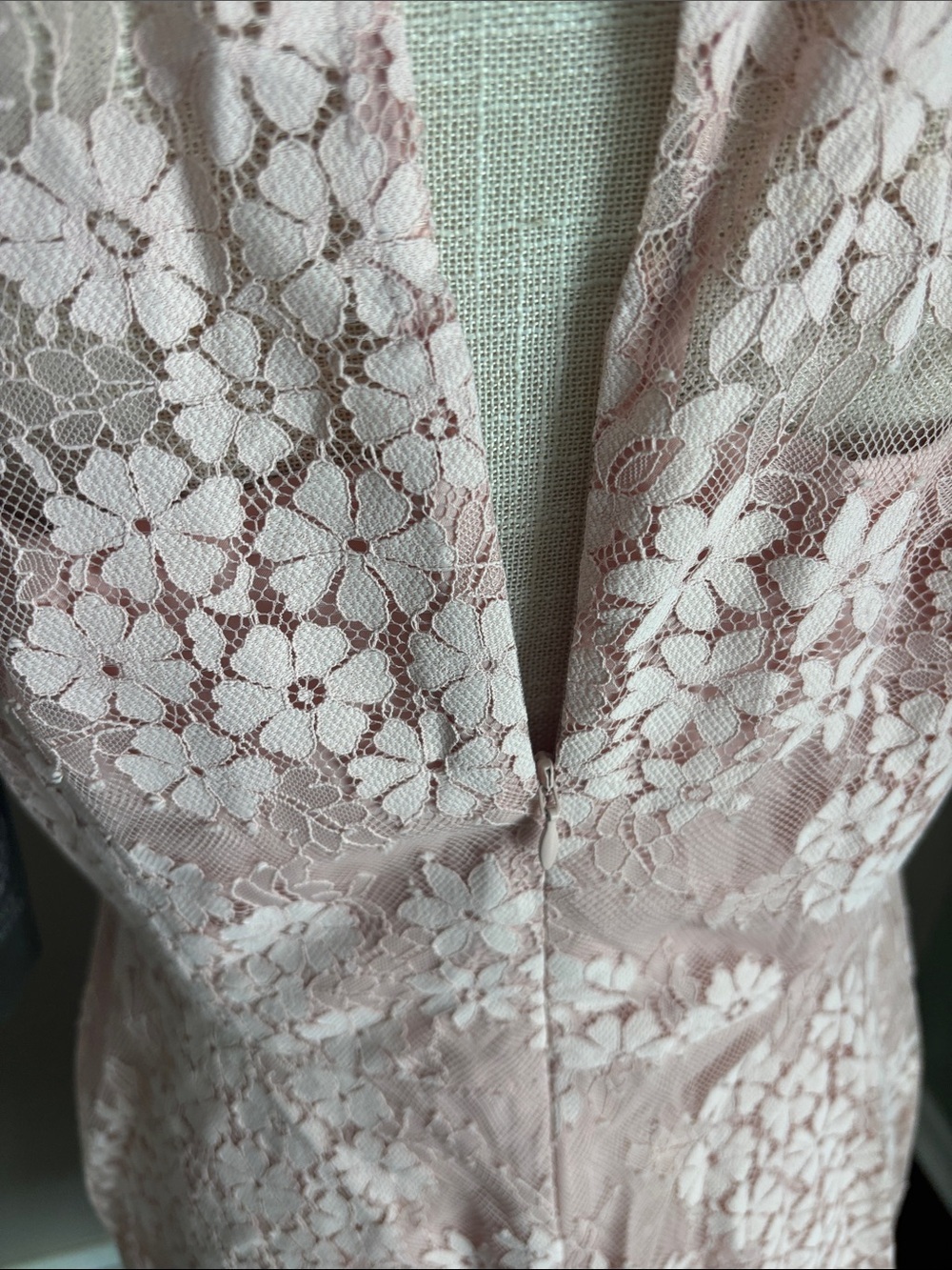 Vince Camuto Blush Pink Floral Lace Halter Midi Dress - Picture 4 of 11